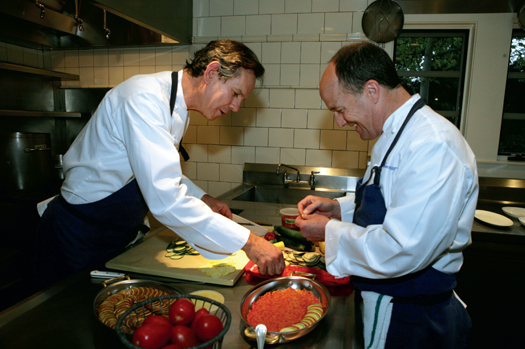 米其林三星主厨 Thomas Keller 在 The French Laundry 教《料理鼠王》制片人做杂烩