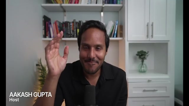 主持人 Aakash Gupta，画面下方打出「AAKASH GUPTA / Host」